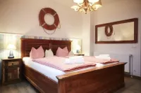 Bernstein-Hotel Bootshaus