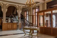 Domaine du Chateau de La Neuville Hotels in Wanze