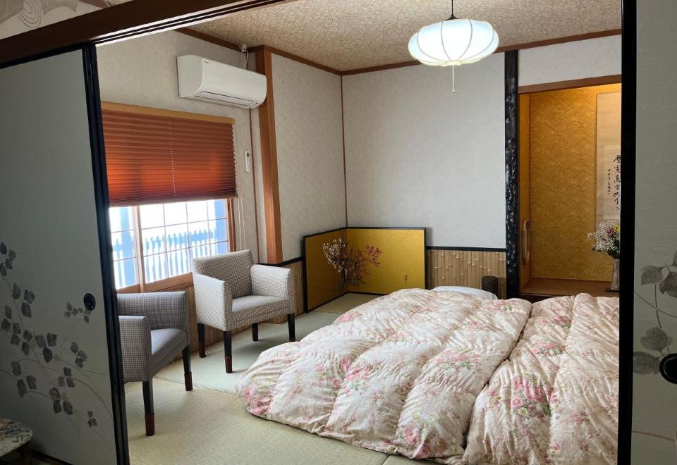 교토 료칸 기온 사노의 전통적인 입구