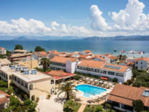 Konstantina Apartments Hotels in Kavos
