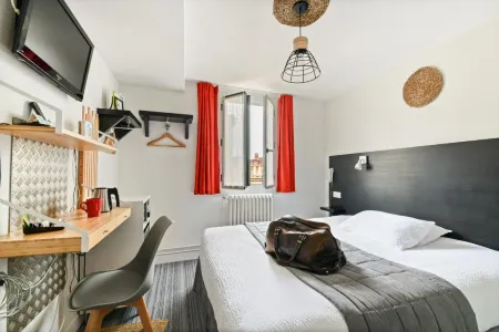Hôtel le Loft Отели в г. Эстамп