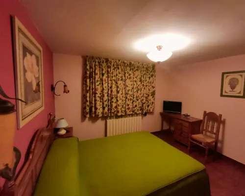 HOSTAL LAS GRULLAS Hoteles en Tornos