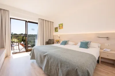 Hotel Playa Mondrago Các khách sạn gần Ses talaies De Can Jordi