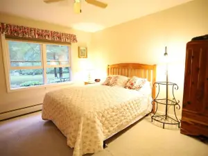 Deer Park 183, North Woodstock