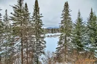 Spacious Twin Mountain Vacation Rental on 5 Acres! - parking