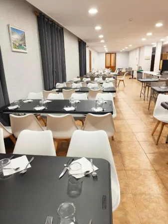 Hotel Acebo Plaza Mayor Отели в г. Кастьельо-де-Хака