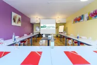 Brit Hotel Confort Cambrai Hotel a Creveceur-sur-l'Escaut
