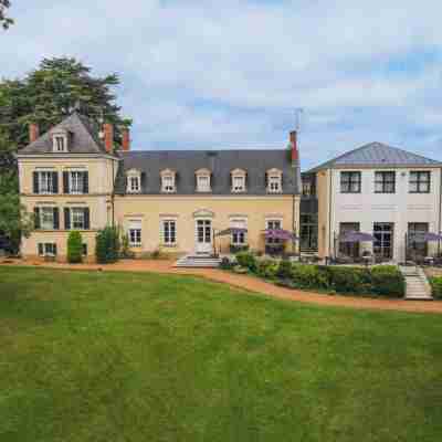 Domaine de la Tremblère Hotel Exterior