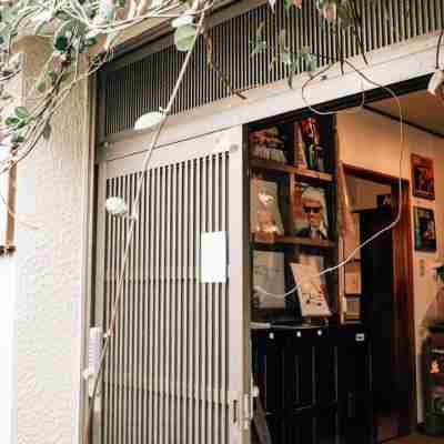 Tipy Records Inn Hanare Hotel Exterior