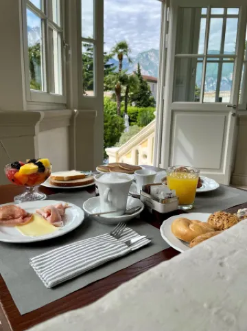 Villa Italia Luxury Suites and Apartments