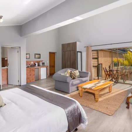 Overmeer Guest House