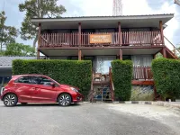 Reddoorz Plus @ Puncak Mas Cottage Hotel dekat D'Rajash Beach Lampung