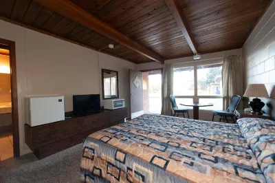 Cedar Inn Hotels near Museum of the High Plains