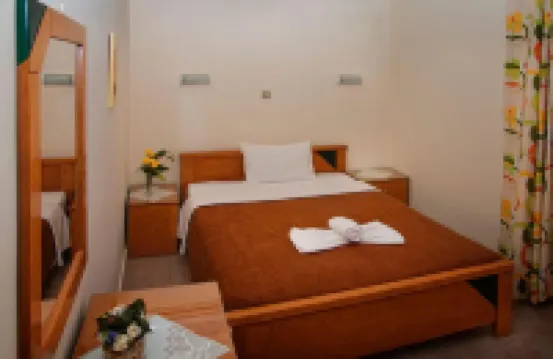 Nicolas Hotel
