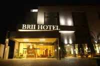 Brii Hotel Hotels near Via Lago