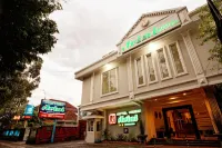 Syariah Arini Hotel Hotell i Purwosari