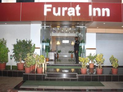 Hotel the Furat Inn