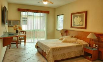 Hotel Dominguez Plaza