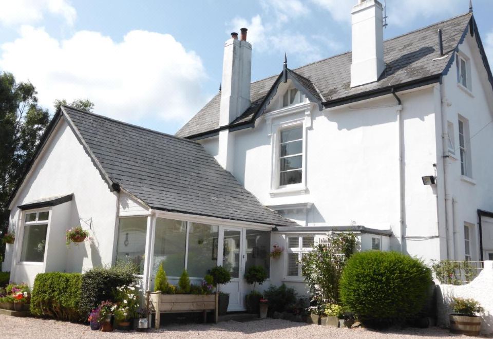 Cookshayes Country Guest House - Housity
