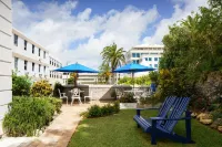 Oxford House Hotels near Angle Beach