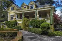 Calderwood Inn Hotels in Healdsburg