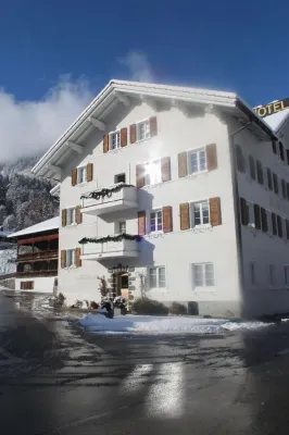 Landgasthof Sommerfeld Hotels in Jenaz