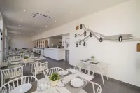 Oasis Tarrafal Alfandega Suites - Breakfast
