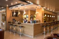 Hotel Zoo Sofia - Secured Paid Parking