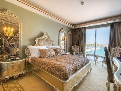 Deluxe Room Les Ambassadeurs Hotel & Casino Photo