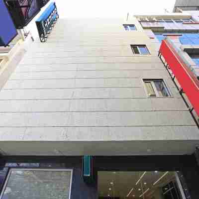 Hotel Decent Suites - Delhi Airport Hotel Exterior