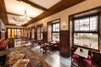 Miranda & Suizo Hotels in San Rafael