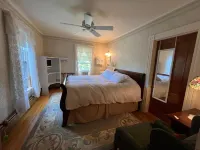 Cheney House Bed & Breakfast - Bed and Breakfasts