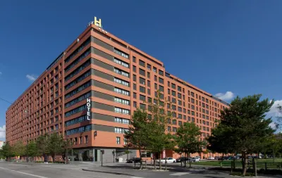 Rice Bulevar Hotel dekat Permatrago