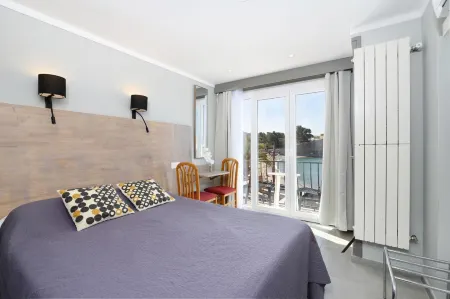 Logis Hôtel le Triton