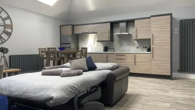 The Store, Luxury Modern Conversion with Open Plan Living - Sleeps 4