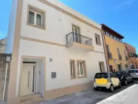 Bullerjanos Hotel dekat Basilica di San Simplicio