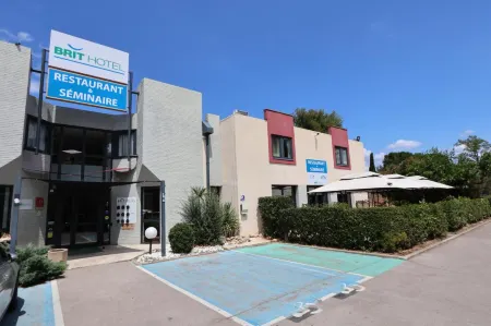 Brit Hotel Montpellier Euromédecine Отели рядом с достопримечательностью «Университет Поль-Валери Монпелье 3»