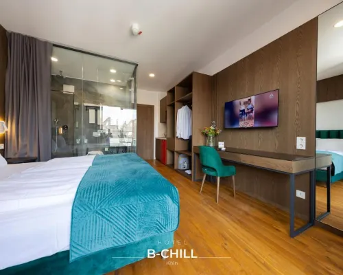 B-Chill Cologne Hotels near Ubierring Station
