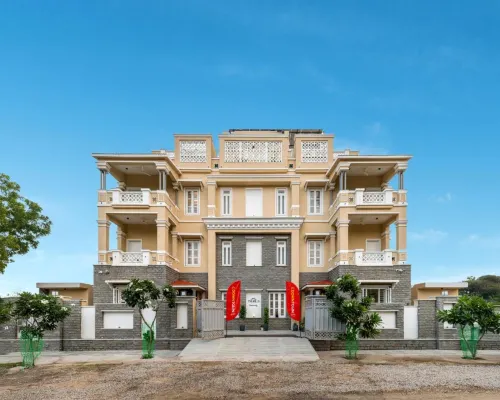 The Hills Collective with Private Plunge Pool My Downtown Hotel