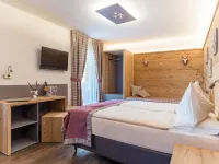 Albergo Centrale Hotels in Siror