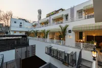 Saltstayz Autograph - Connaught Place Hotell i Kapas Hera Estate