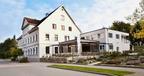 Landgasthof & Hotel Zur Rose Berg Hotels in Laupheim