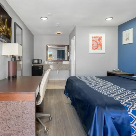 Golden Inn Dallas by Hotel O