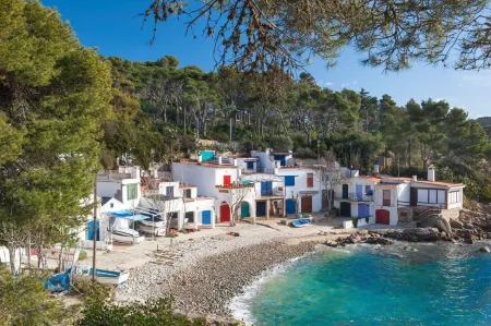 Hotel & Restaurant Marina Palamós Отели рядом с достопримечательностью «Calistenia Park»