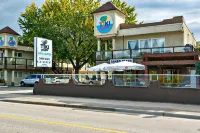 Tiki Shores Inn & Suites Hotel di Penticton