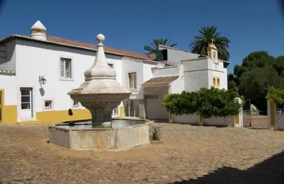 阿莫雷拉山區酒店