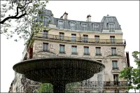 Villa Royale Hôtels à proximité de : Moulin Rouge