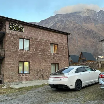 Hotel Axien Kazbegi
