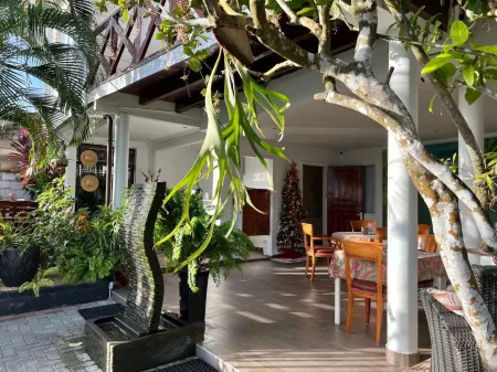 Villa Famiri Boutique Hotel
