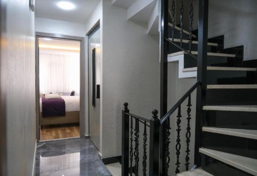 2. 옐로우 맨션 호..